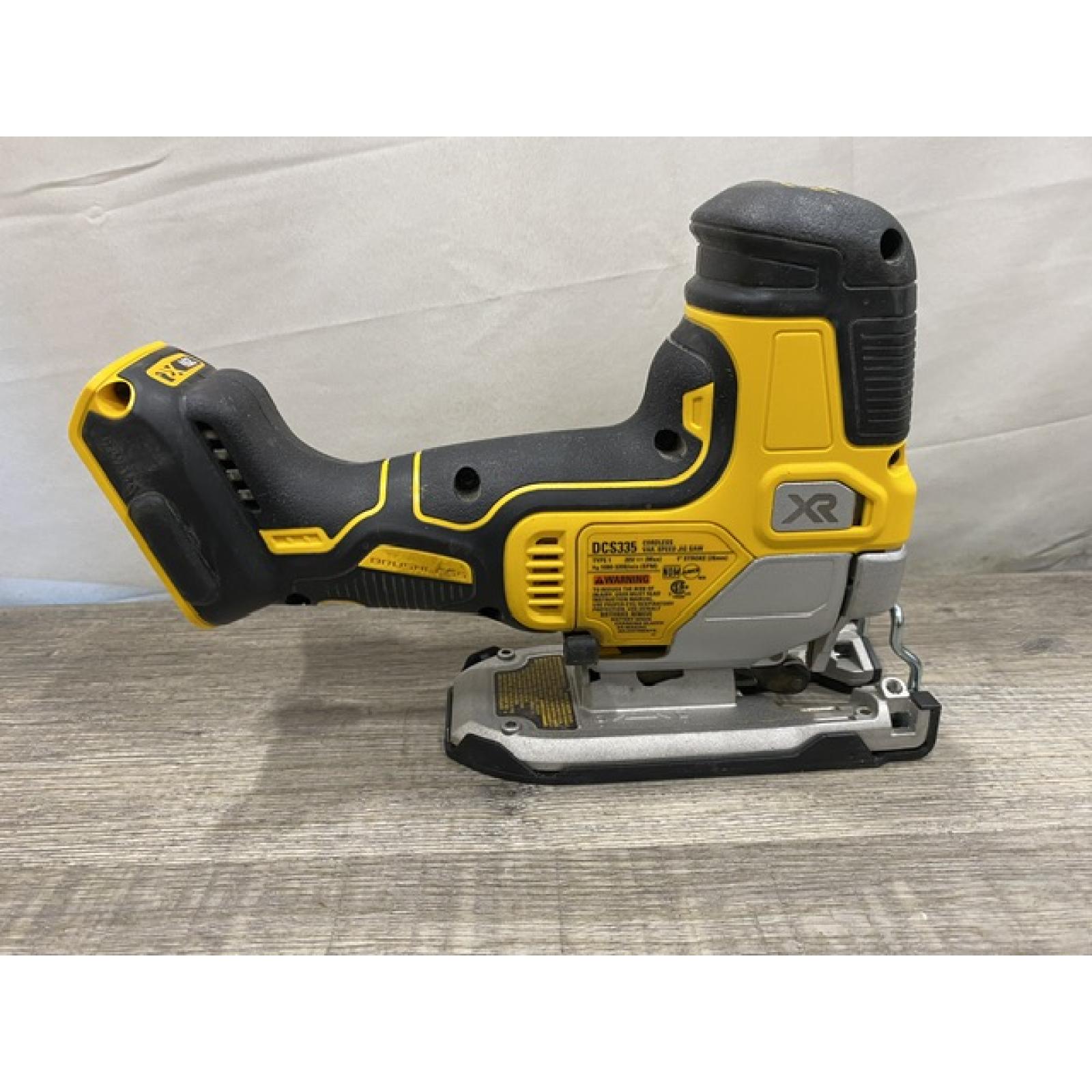 AS-IS DEWALT 20V MAX XR Cordless Barrel Grip Jigsaw (Tool Only)