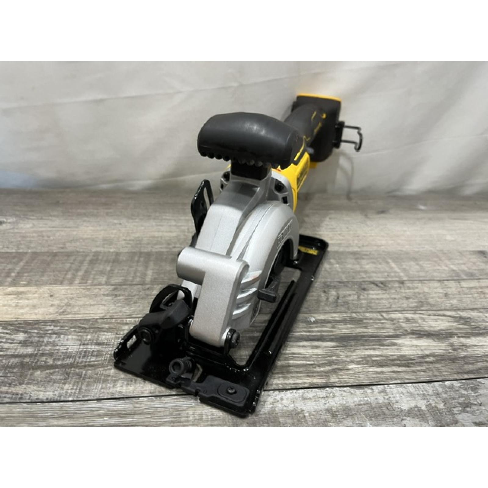 AS-IS DEWALT ATOMIC 20V MAX Cordless Brushless 4-1/2 in. Circular Saw (Tool Only)