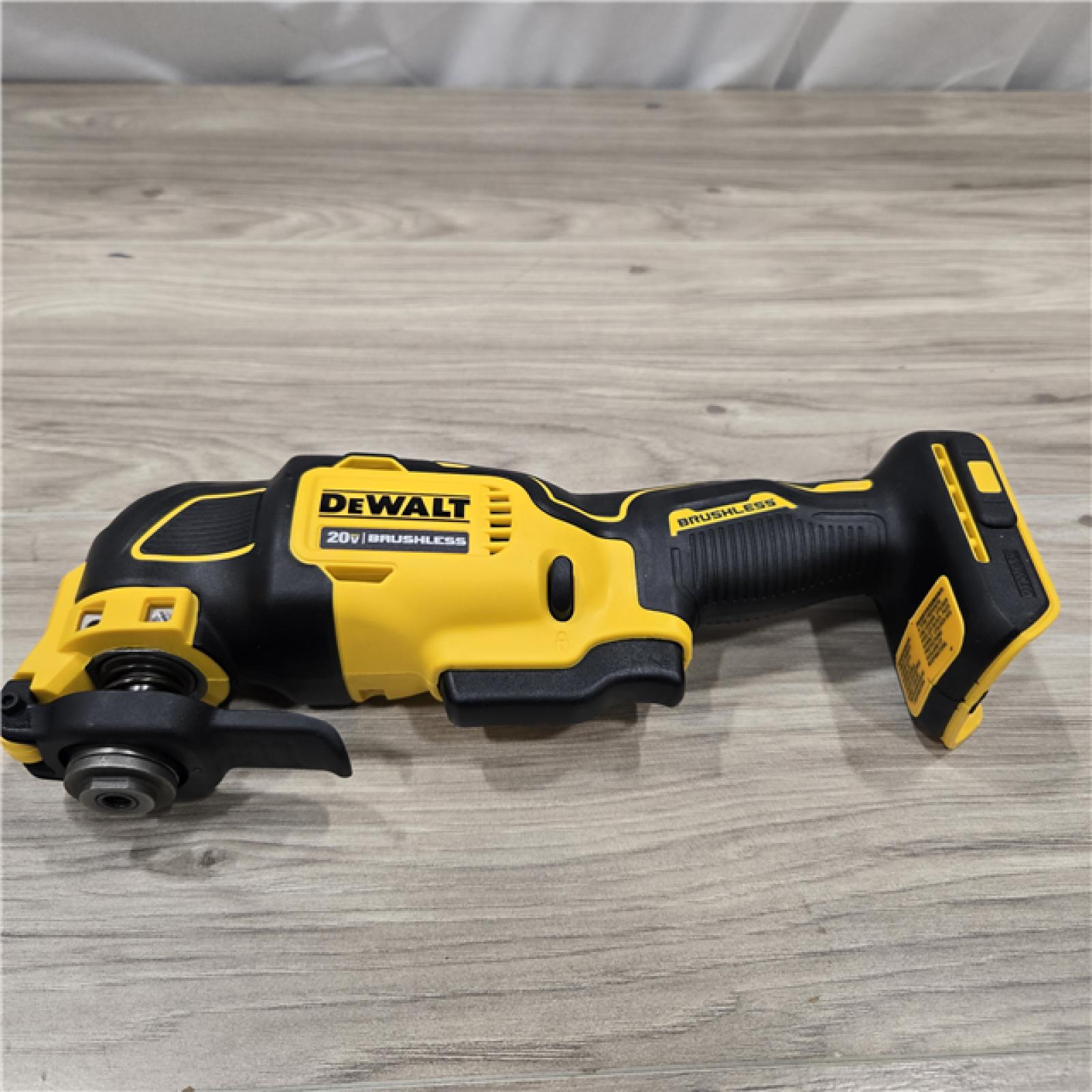 AS-IS DEWALT ATOMIC 20V MAX Cordless  Oscillating Multi Tool (Tool Only)