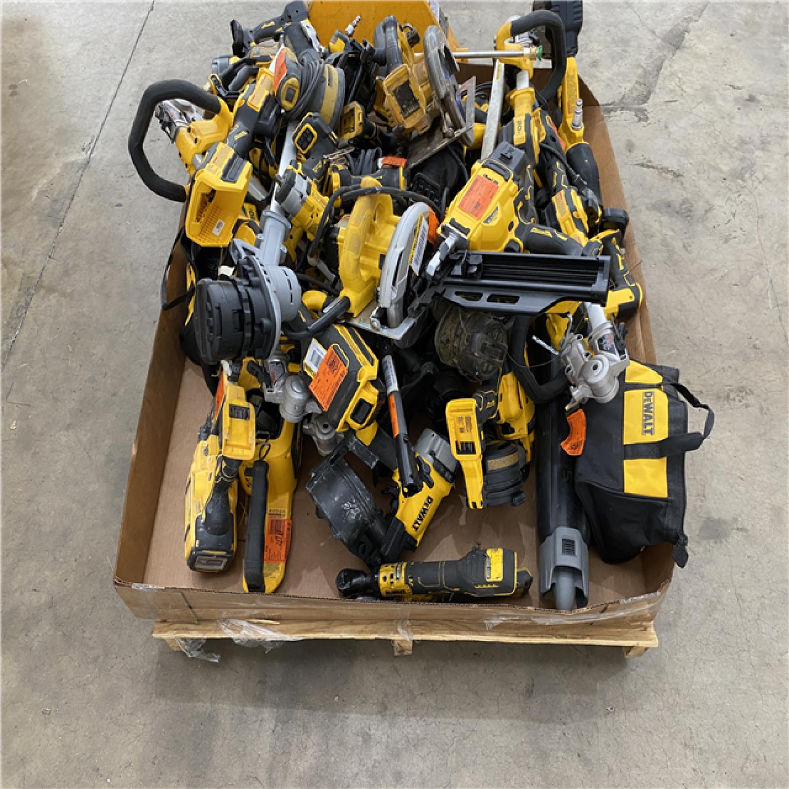Houston Location AS IS - Tool Pallet