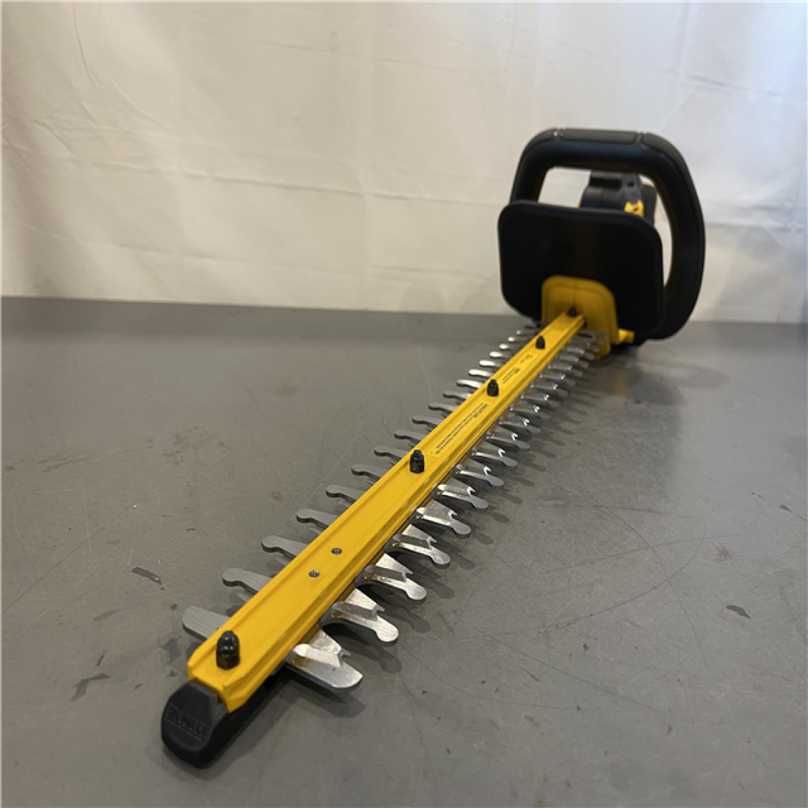 AS-IS - DeWalt 20V MAX 22 in. Cordless Battery Powered Hedge Trimmer
