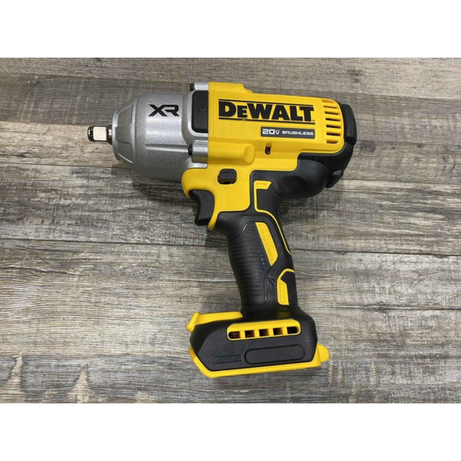 AS-IS DEWALT 20V MAX Lithium-Ion Cordless 1/2 in. Impact Wrench Kit