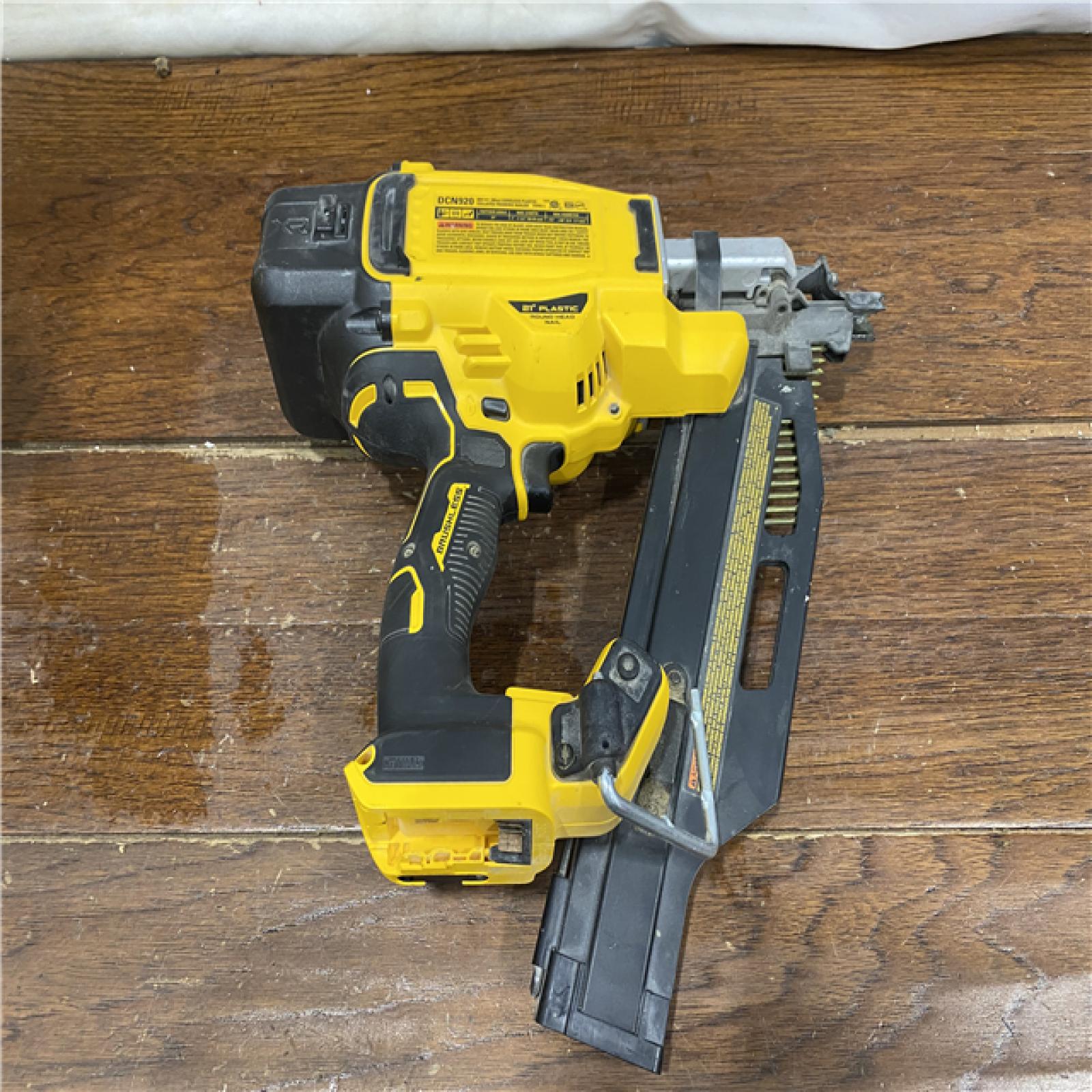 AS-IS DEWALT 20-Volt 21° Cordless Framing Nailer (Tool-Only)