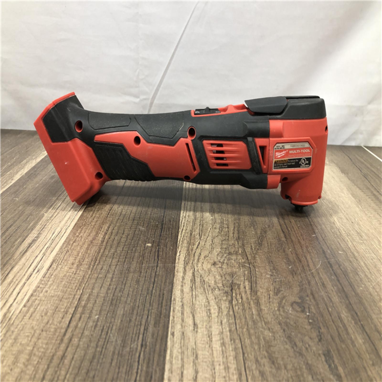 AS-IS Milwaukee 18V Lithium-Ion Cordless Oscillating Multi-Tool (Tool-Only)