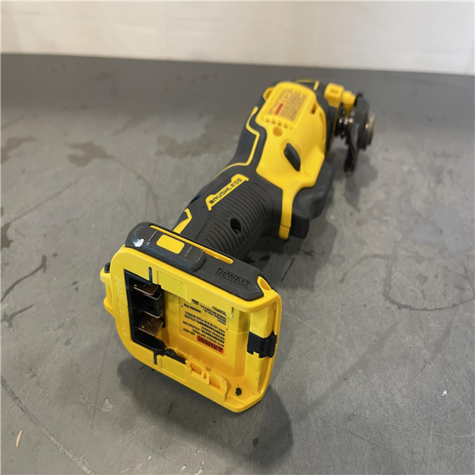 AS-IS - DEWALT ATOMIC 20V MAX Cordless Brushless Oscillating Multi Tool