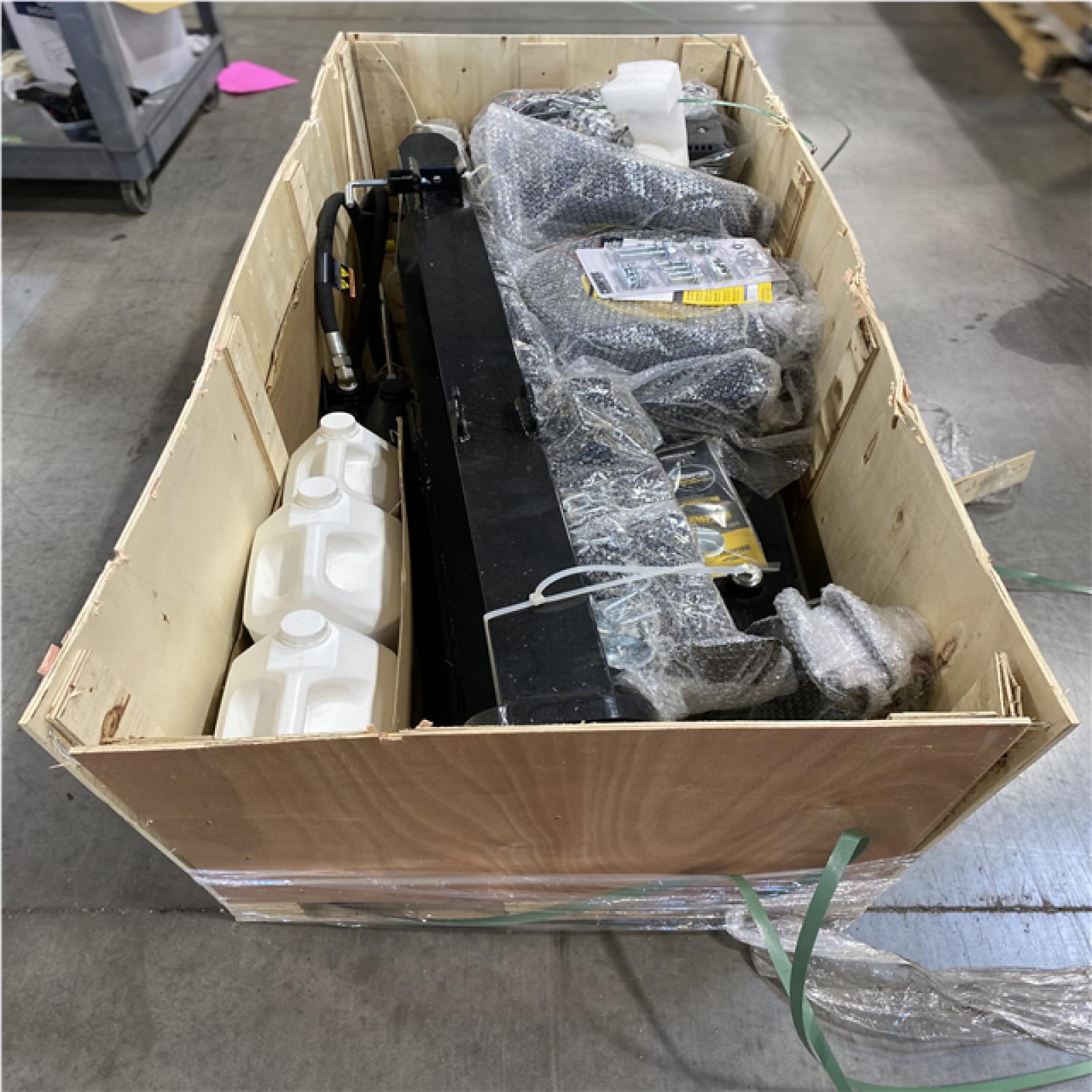 DALLAS LOCATION- NEW! CHAMPION 37 Ton 338cc Full Beam Gas Wood Log Splitter with Oil Funnel and Hydraulic Oil