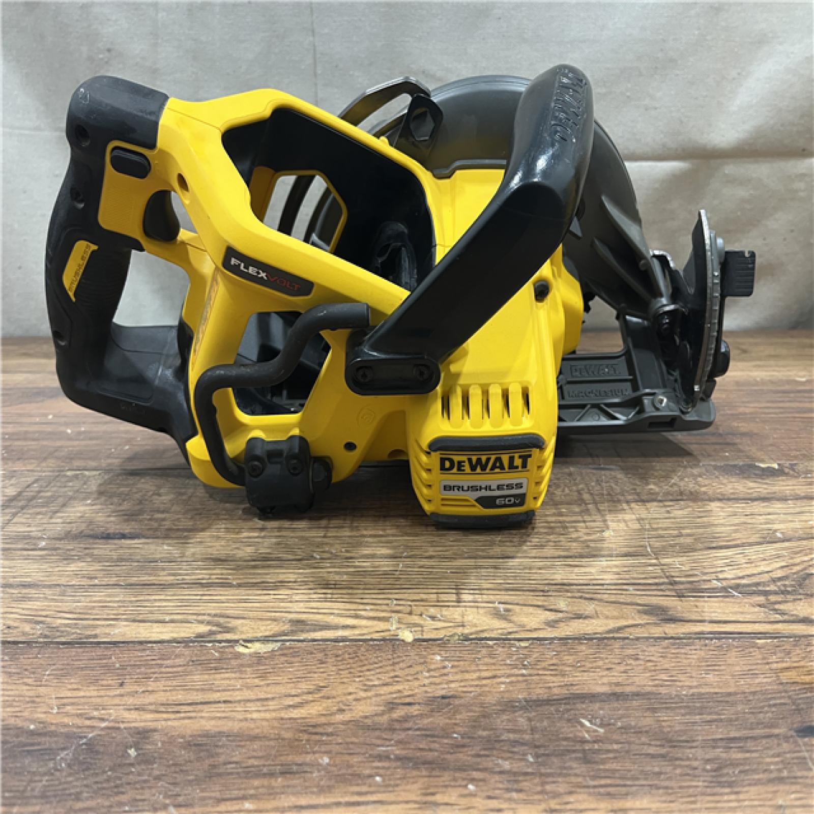 AS-IS DEWALT FLEXVOLT 60V MAX Cordless Brushless 7-1/4 in. Wormdrive Style Circular Saw (Tool Only)
