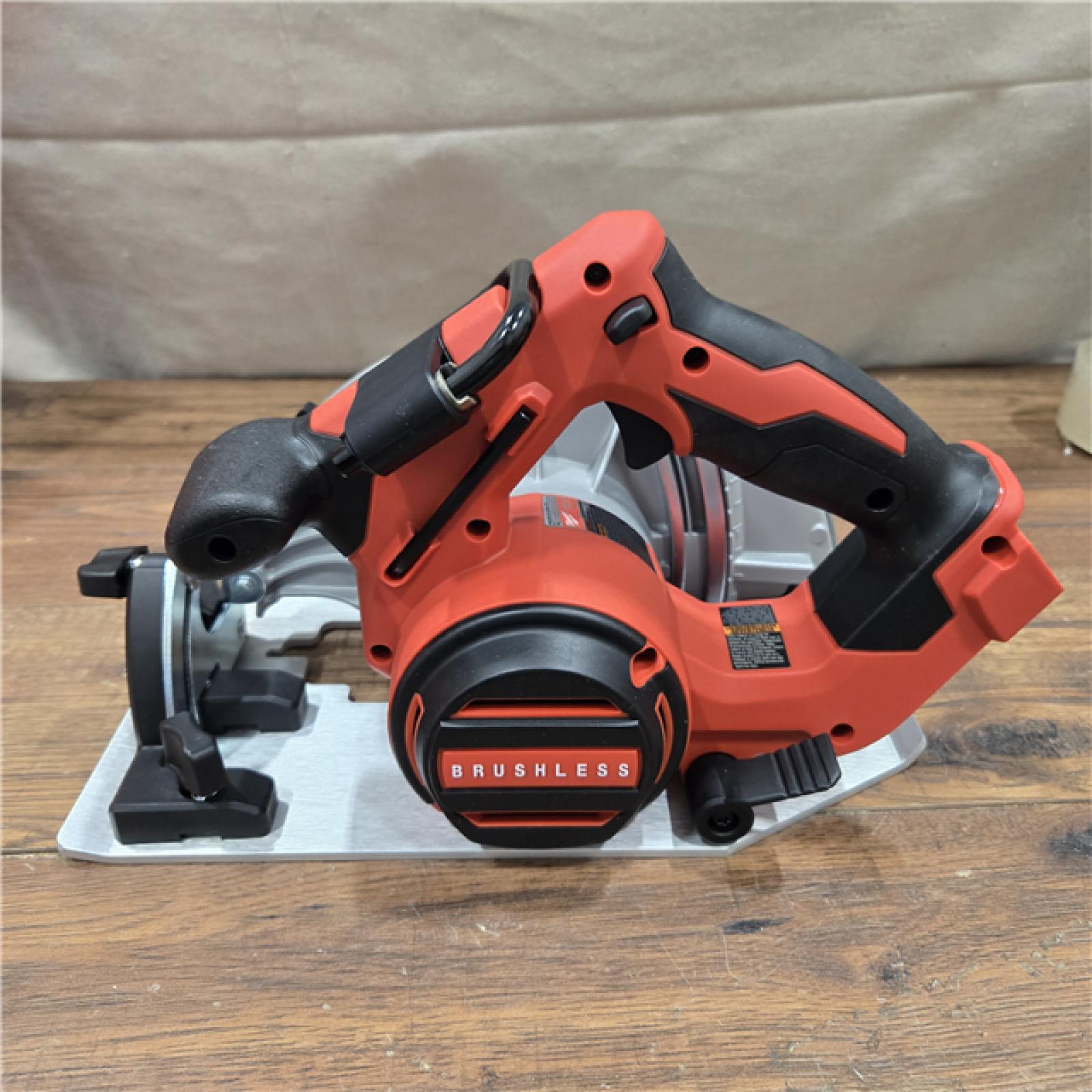 AS-IS Milwaukee 7-1/4  18V Brushless Circular Saw 2631-20 (Bare Tool)