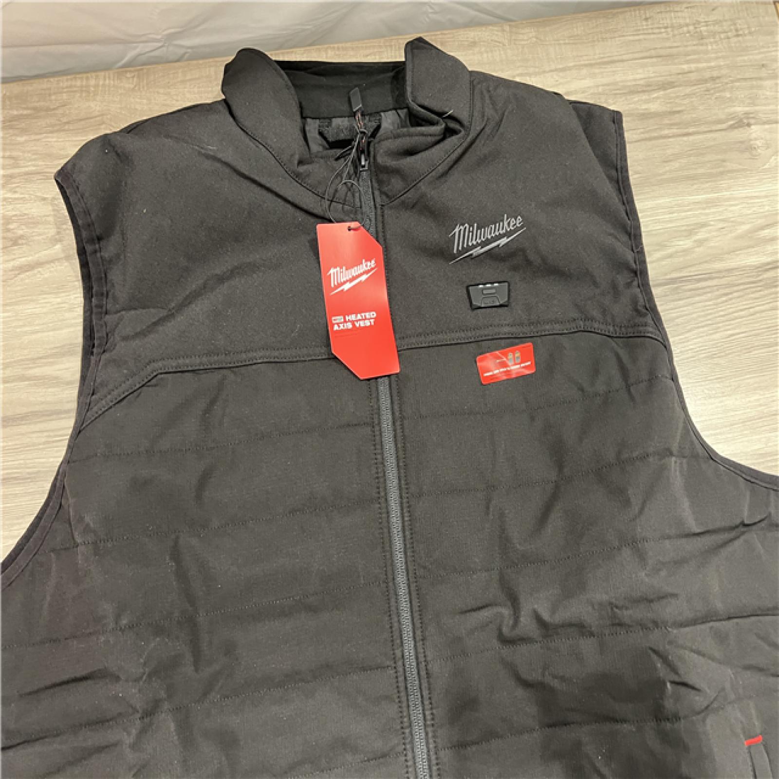 AS-IS Men's 3X-Large M12 12V Lithium-Ion Cordless AXIS Black Heated Vest (Vest Only)