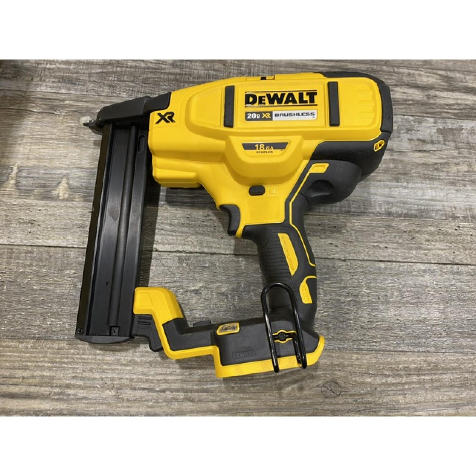 AS-IS DEWALT 20V MAX XR Lithium-Ion Cordless 18-Gauge Narrow Crown Stapler Kit