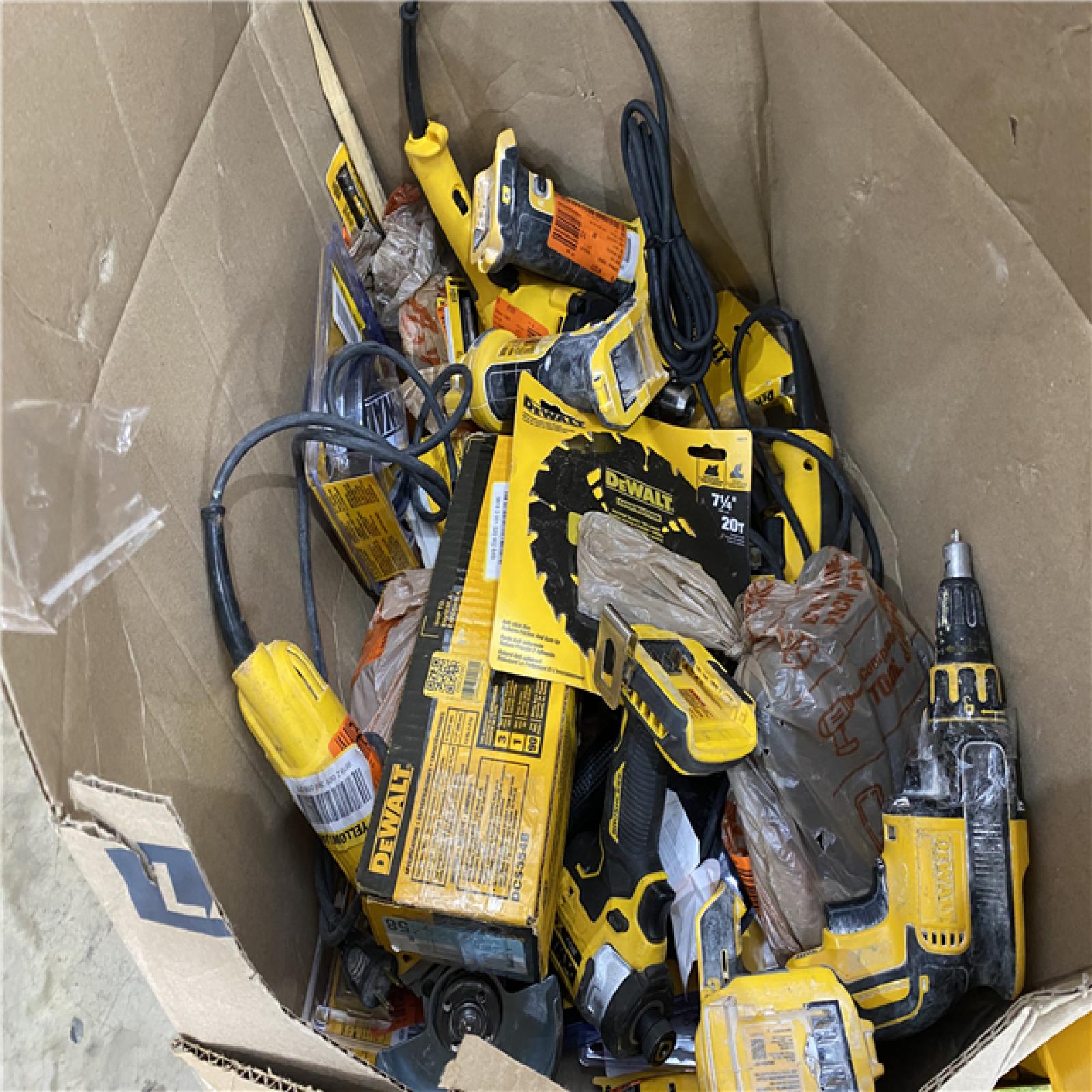 Houston Location AS IS - Tool Pallet