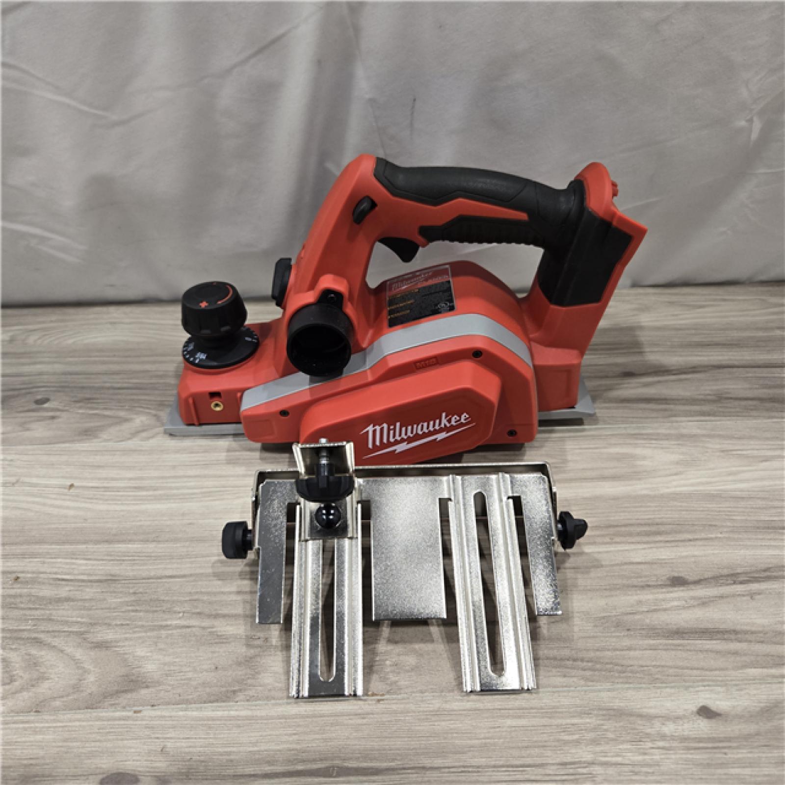 AS-IS Milwaukee M18 18-Volt Lithium-Ion Cordless 3-1/4 in. Planer (Tool-Only)