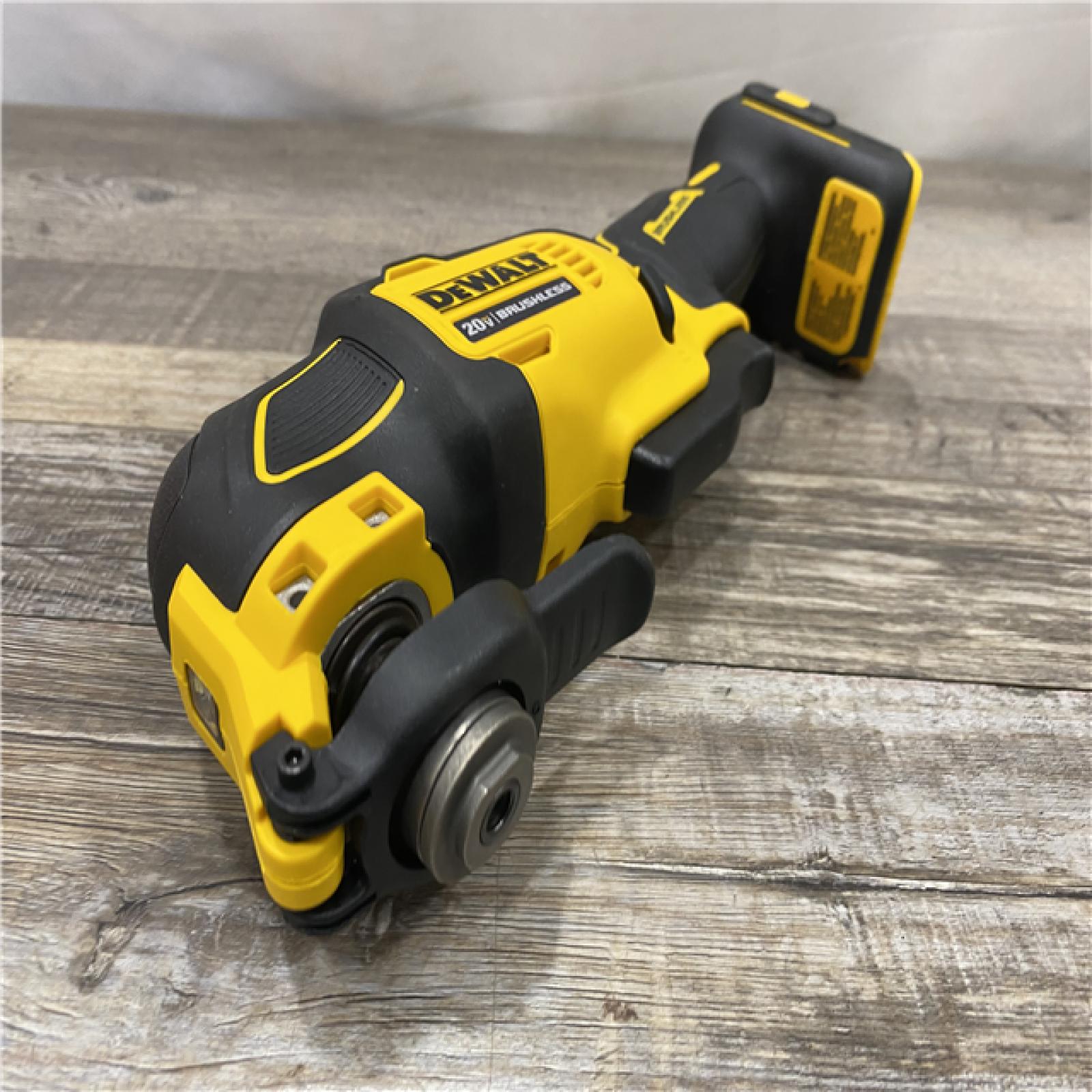 AS-IS DEWALT ATOMIC 20V MAX Cordless Brushless Oscillating Multi Tool (Tool Only)