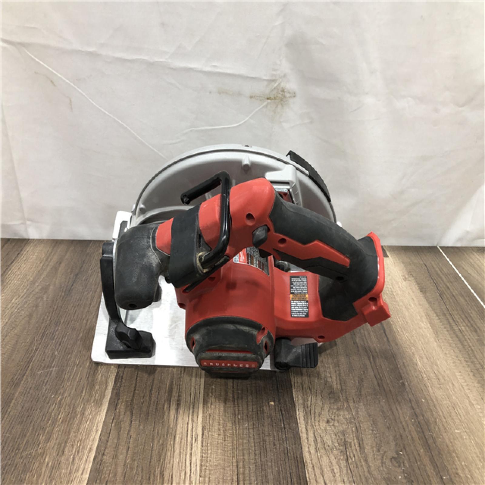 AS-IS Milwaukee 18V Lithium-Ion Brushless Cordless 7-1/4 in. Circular Saw (Tool-Only)