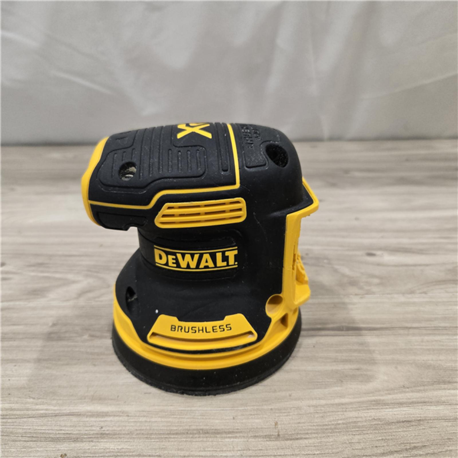 AS-IS DEWALT 20V MAX XR Cordless 5 in. Random Orbital Sander (Tool Only)