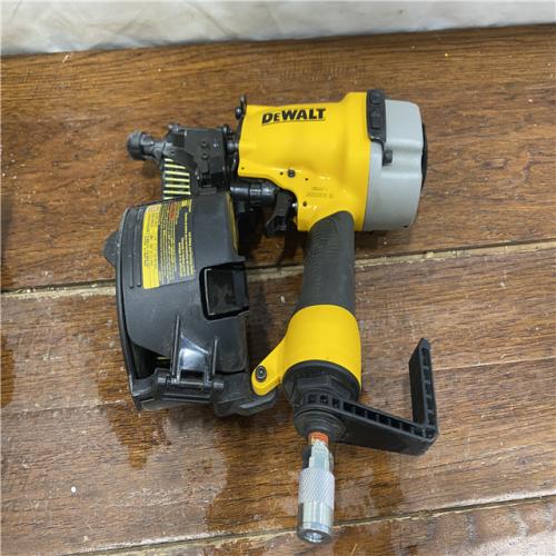 AS-IS DEWALT DW66C-1 2-1/2 Inch 15 Degree Coil Siding and Fencing Nailer