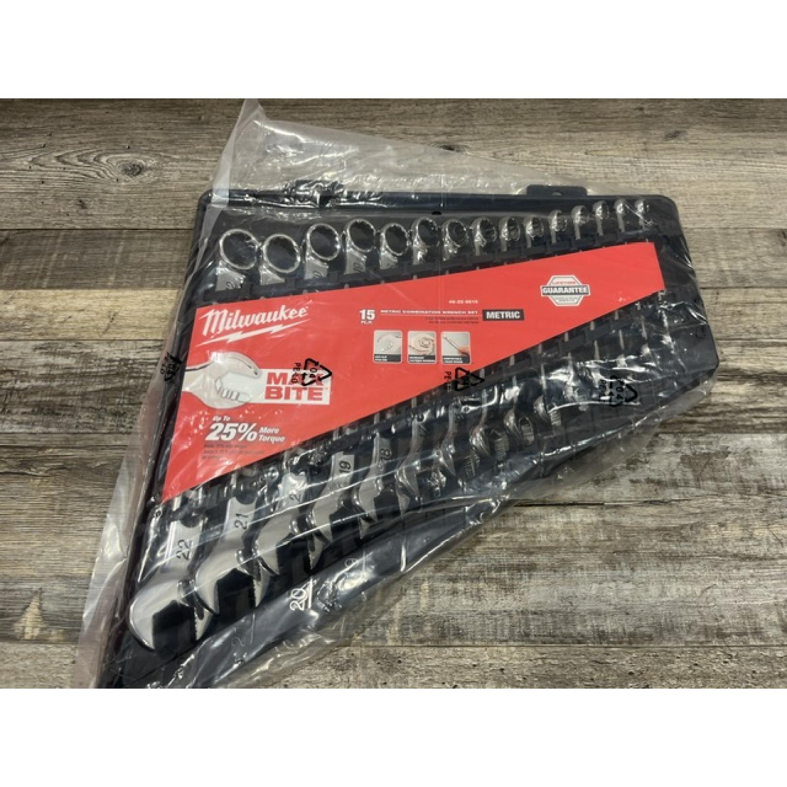 NEW - Milwaukee Metric Ratcheting Combination Wrench Set (15-Piece)