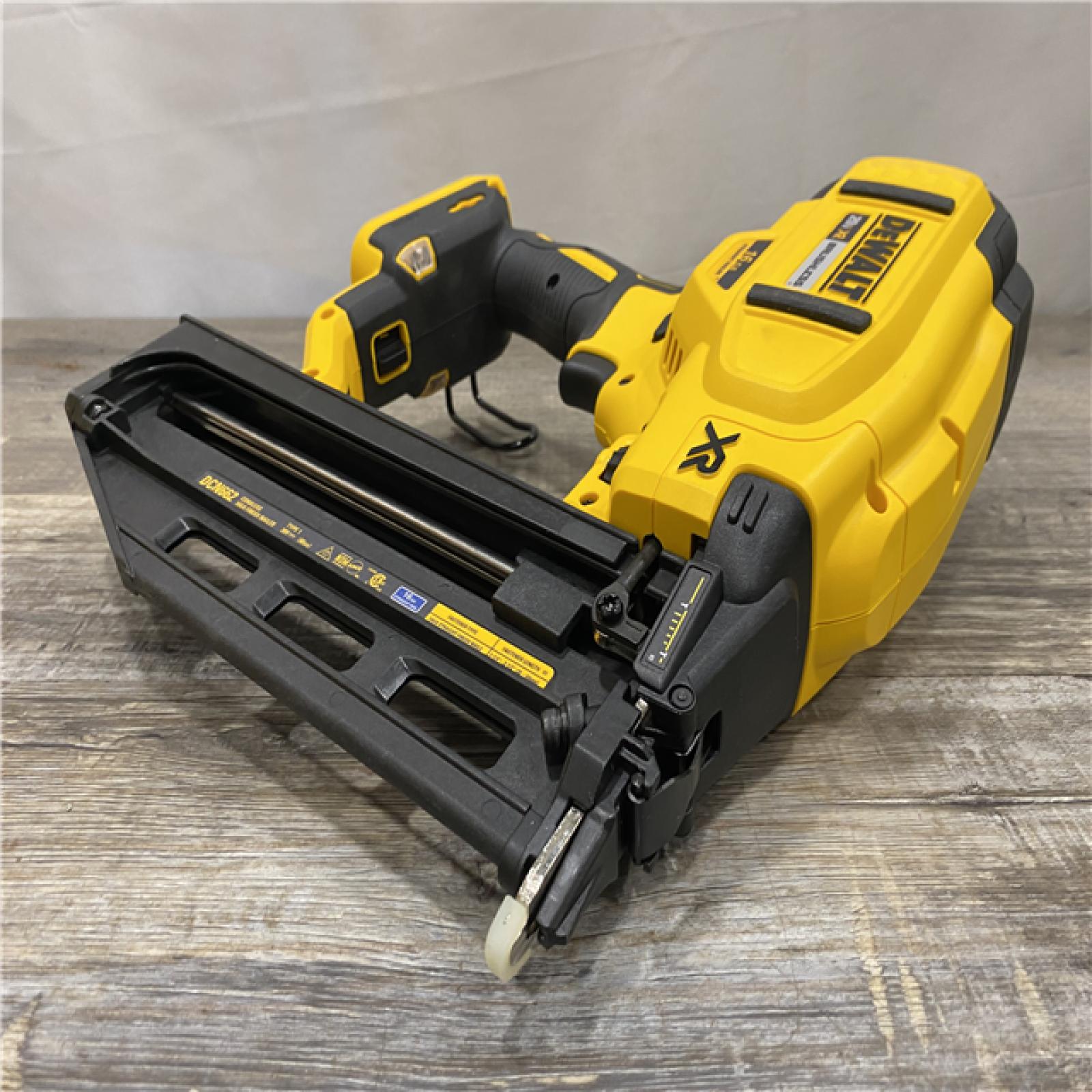 AS-IS DEWALT 20V MAX XR 16-Gauge Lithium-Ion Cordless Finish Nailer (Tool Only)