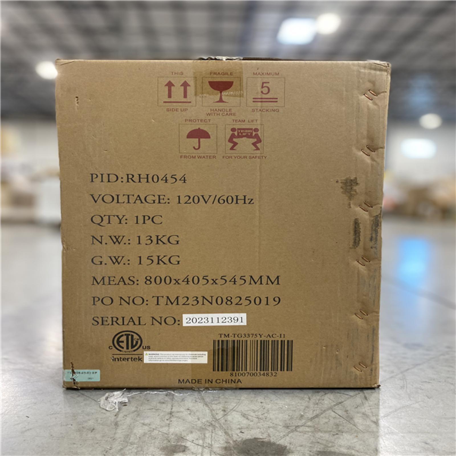 NEW! Golden Vantage 30 in. Convertible Wall Mount Range Hood with LEDs