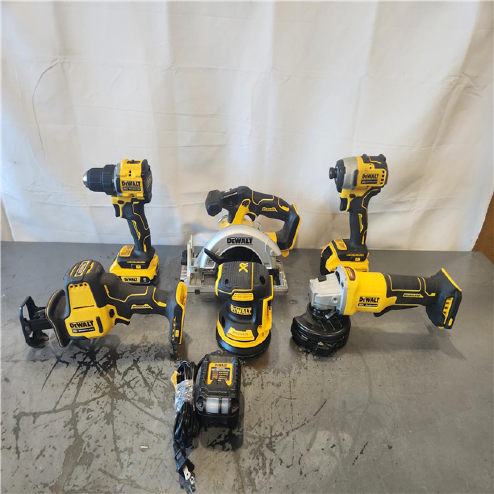 AS-IS- 20-Volt MAX ToughSystem Lithium-Ion 6-Tool Cordless Combo Kit