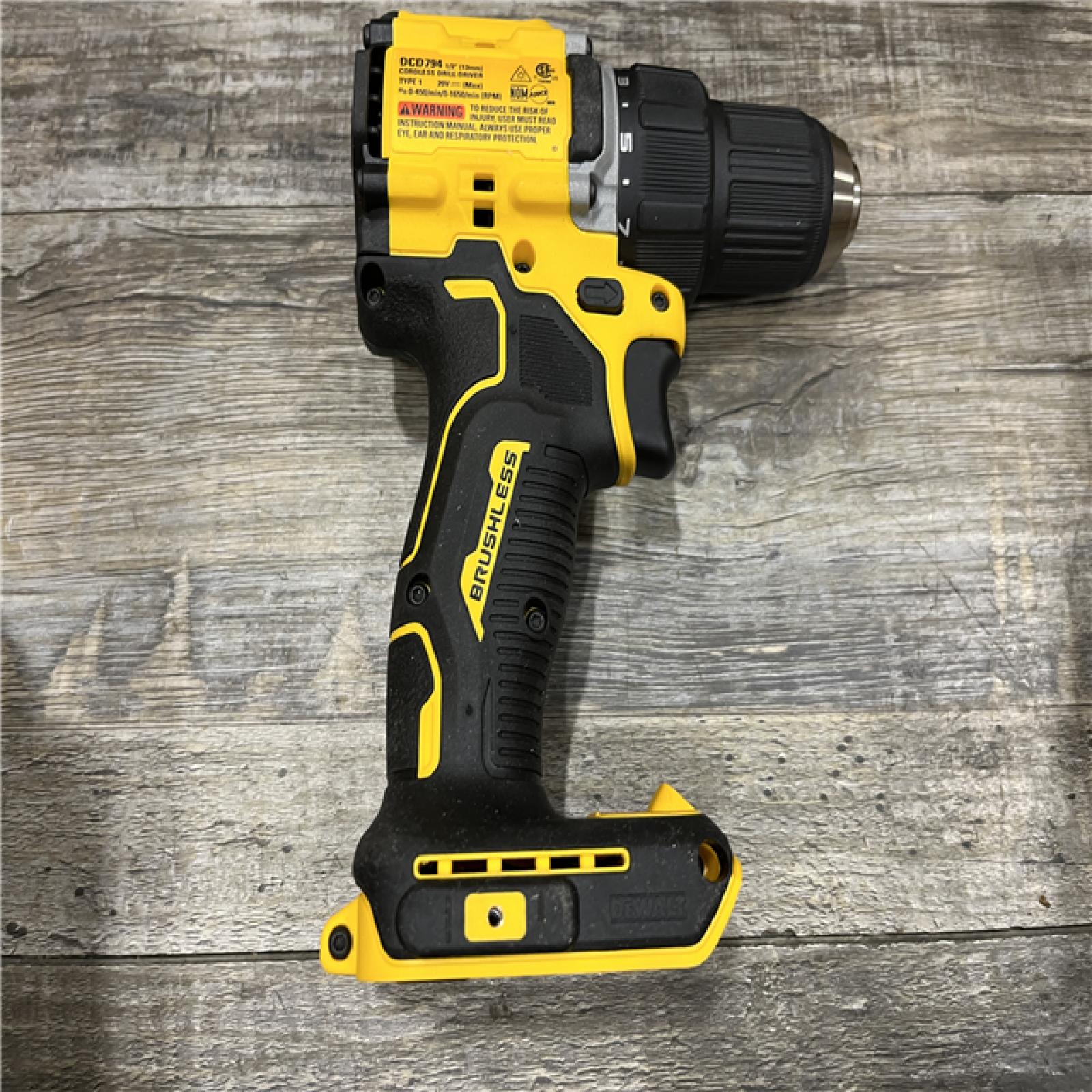 AS-IS DEWALT Atomic 20V Lithium-Ion Cordless Compact 1/2 in. Drill/Driver Kit