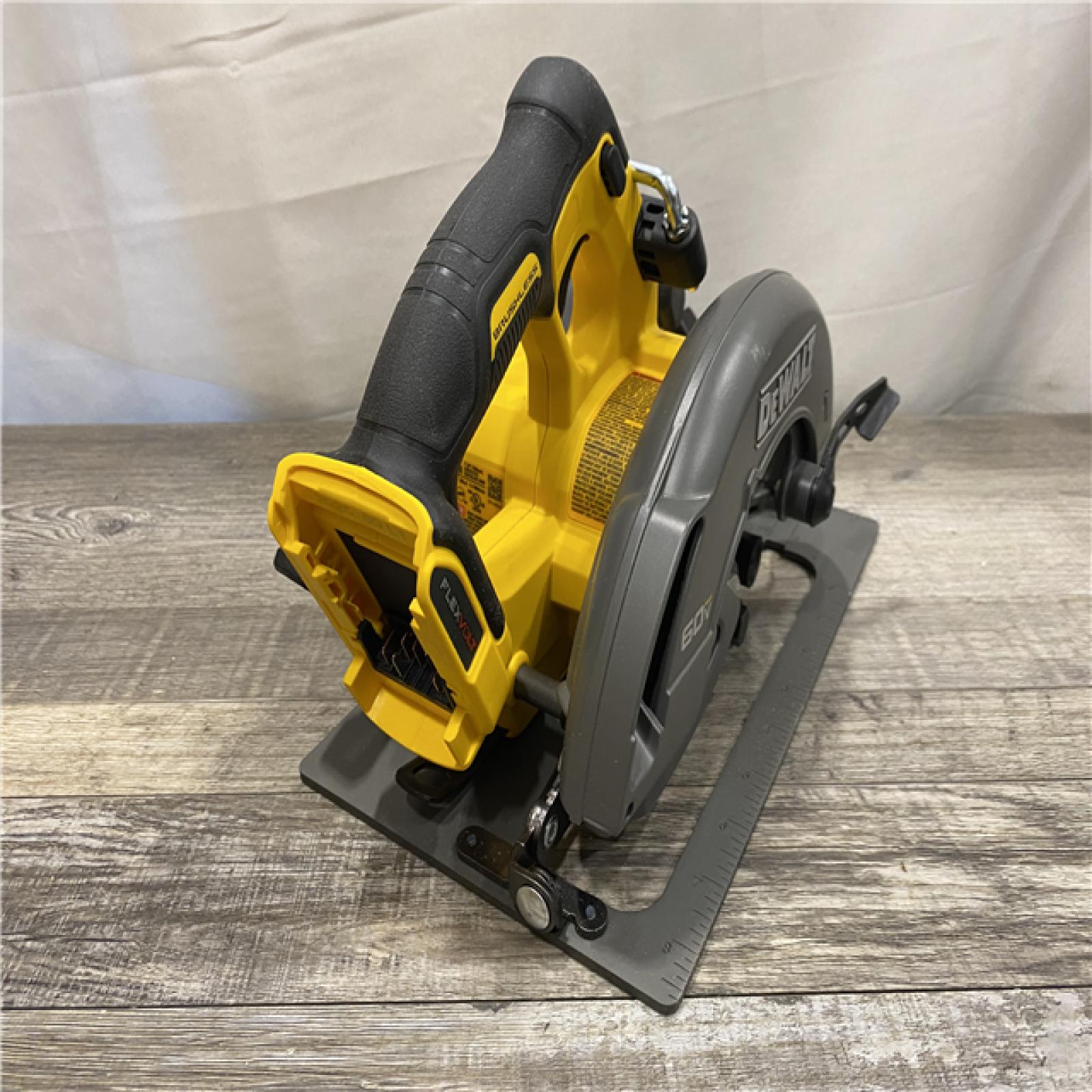 AS-IS DEWALT FLEXVOLT 60V MAX Cordless Brushless 7-1/4 in. Circular Saw with Brake (Tool Only)