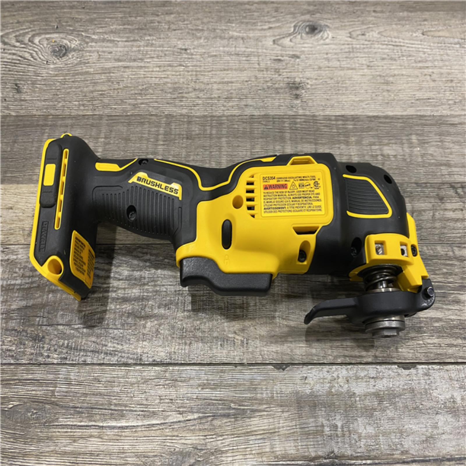 AS-IS DEWALT ATOMIC 20V MAX Cordless Brushless Oscillating Multi Tool Kit