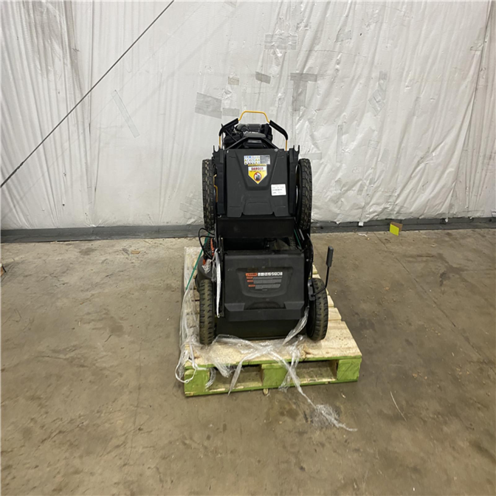 Houston OUTDOOR POWER EQUIPMENT