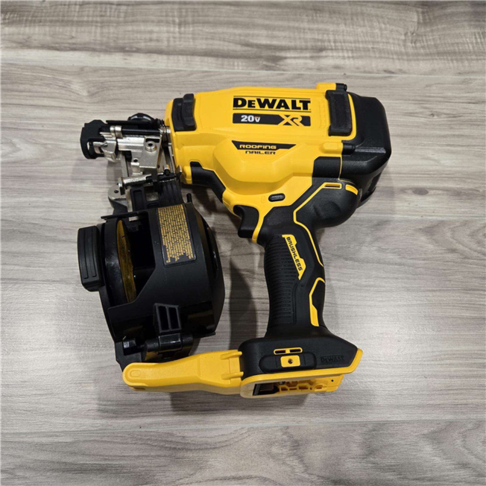 AS-IS DEWALT 2007898 Roofing Nailer Cordless Kit