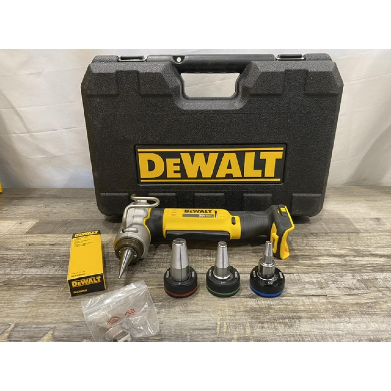 AS-IS DEWALT 20V MAX Cordless 1 in. PEX Expansion Tool  PEX Expander Grease and Case