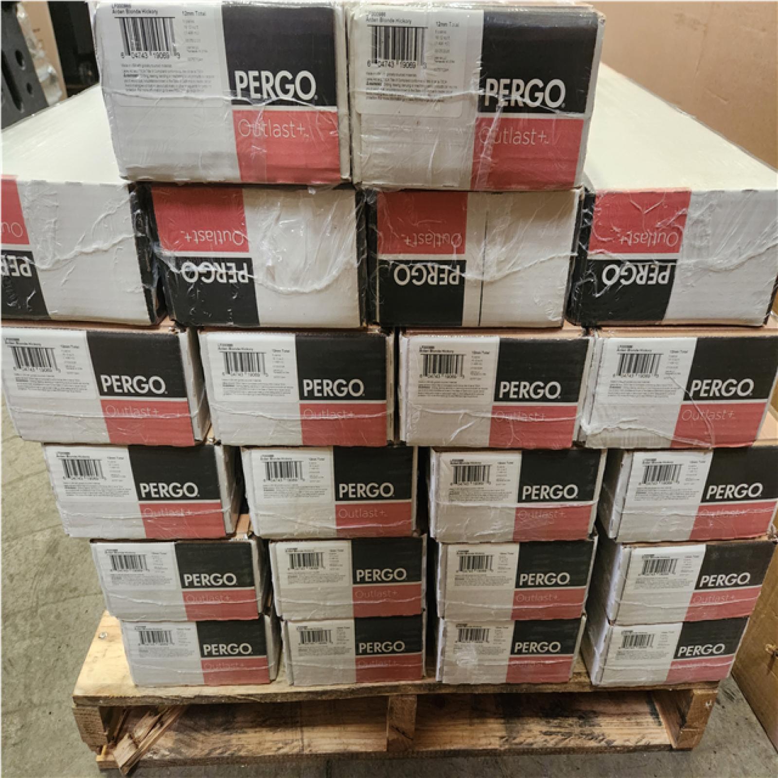 Phoenix NEW Pergo Outlast+ Arden Blonde Hickory 12 mm T x 6.1 in. W Waterproof Laminate Wood Flooring (322 sqft/20 case)