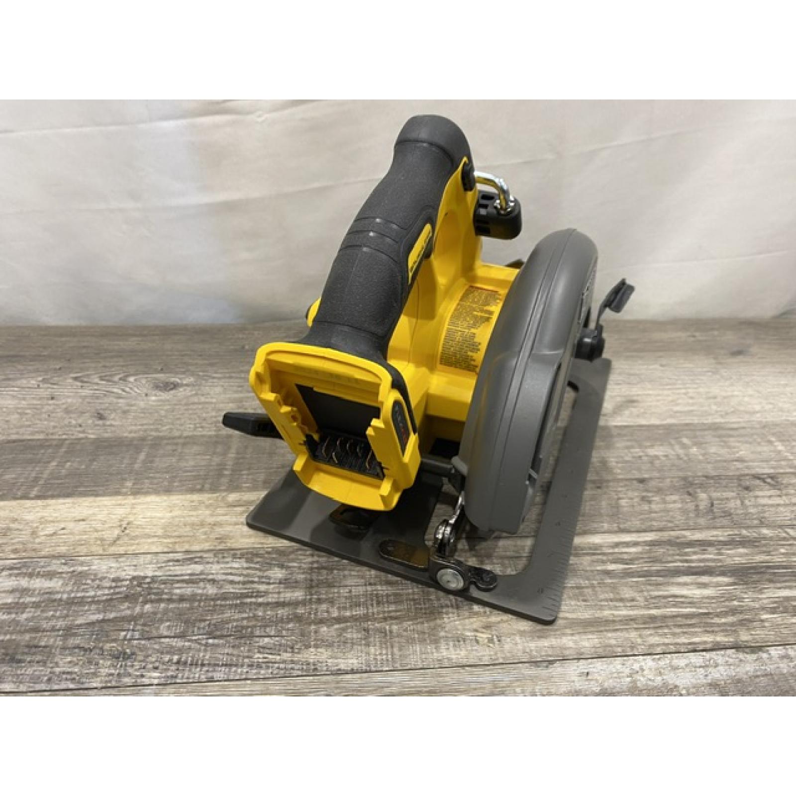 AS-IS DEWALT FLEXVOLT 60V MAX Cordless Brushless 7-1/4 in. Circular Saw with Brake (Tool Only)