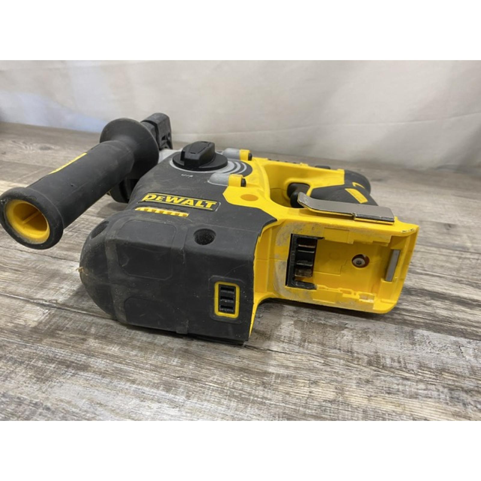 AS-IS DEWALT 20V MAX XR Cordless Brushless 1 in. SDS Plus L-Shape Rotary Hammer (Tool Only)