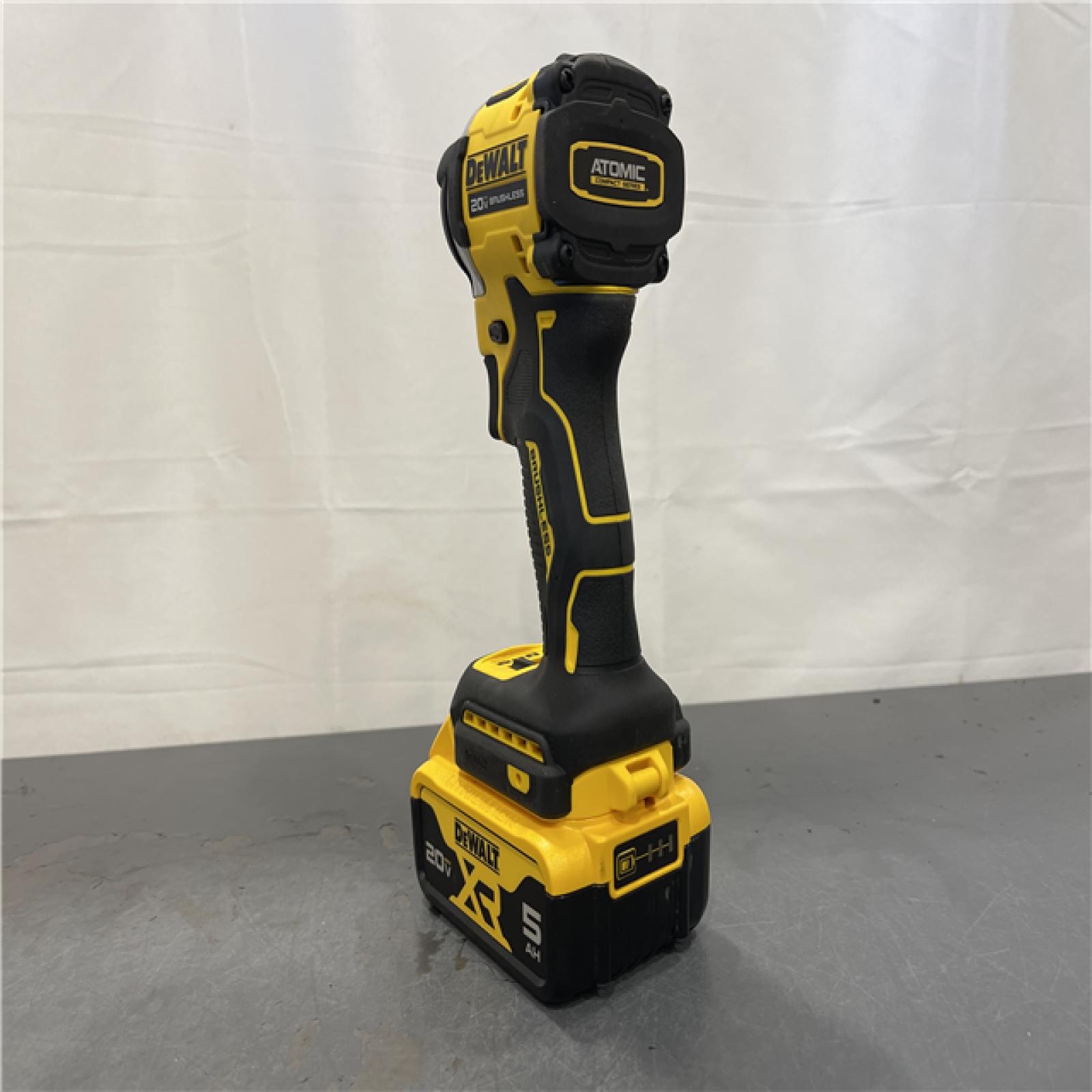 AS-IS - DeWalt 20V MAX ATOMIC 1/4 in. Cordless Brushless 3-Speed Impact Driver Kit