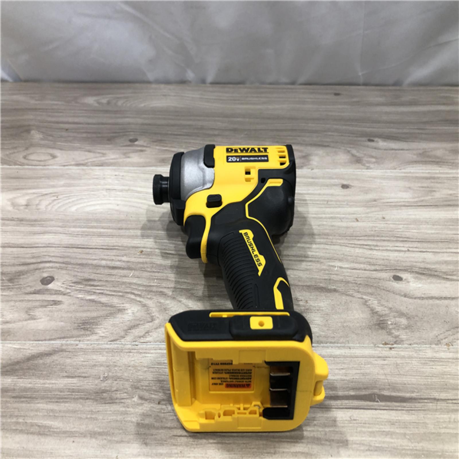 AS-IS DEWALT Atomic 20V Max Lithium-Ion Cordless Compact 1/4 in. Impact Driver Kit