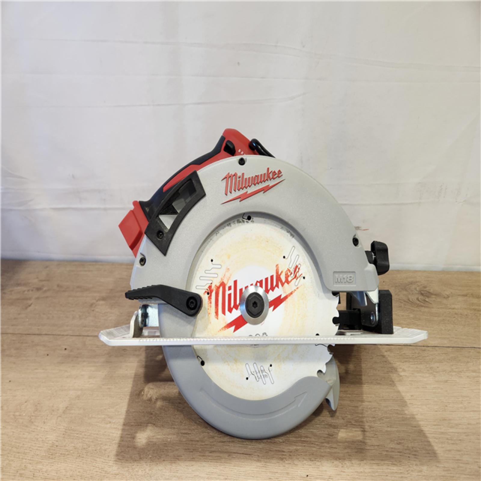 AS-IS- Milwaukee M18 7-1/4  18V Brushless Circular Saw (Bare Tool)