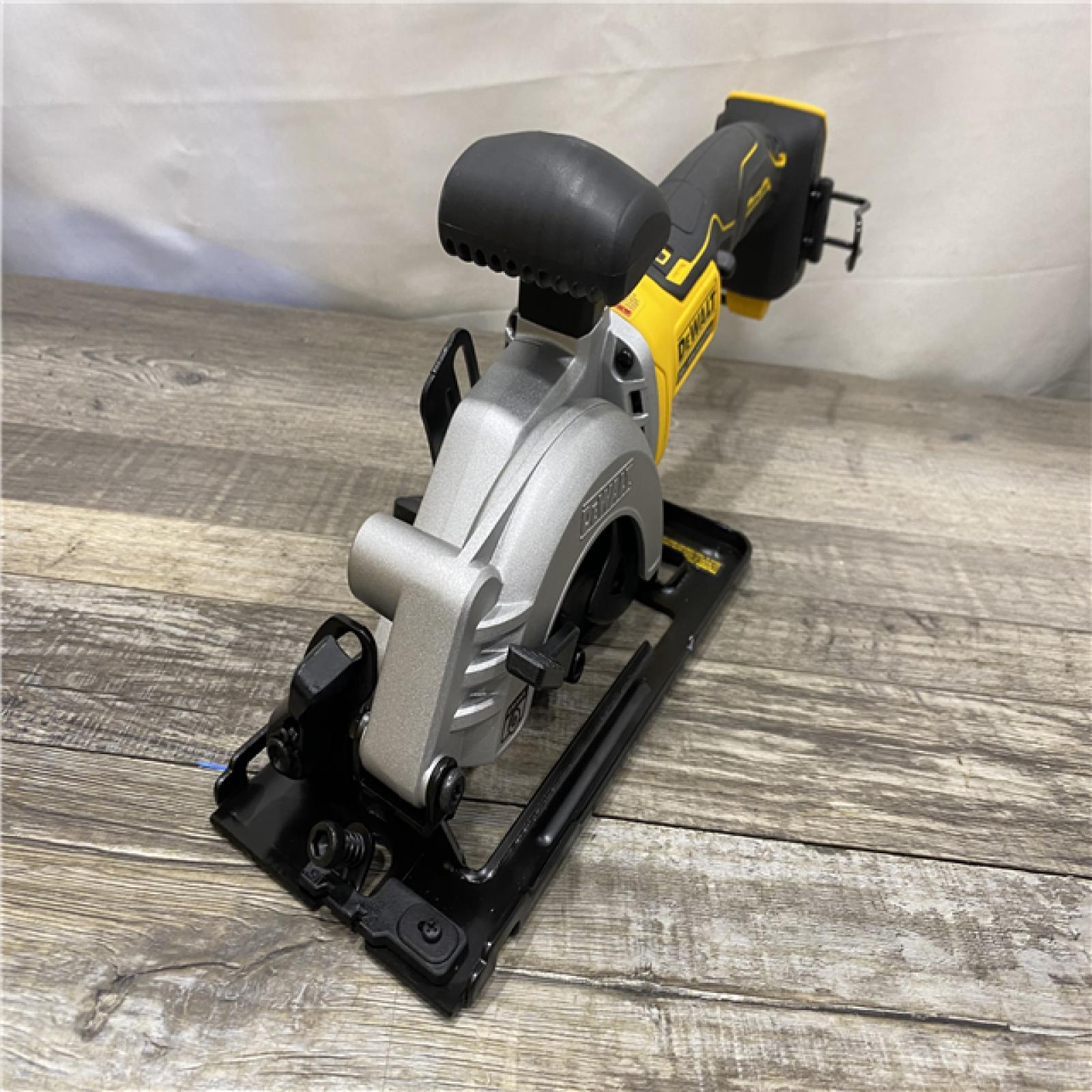 AS-IS DEWALT ATOMIC 20V MAX Cordless Brushless 4-1/2 in. Circular Saw (Tool Only)