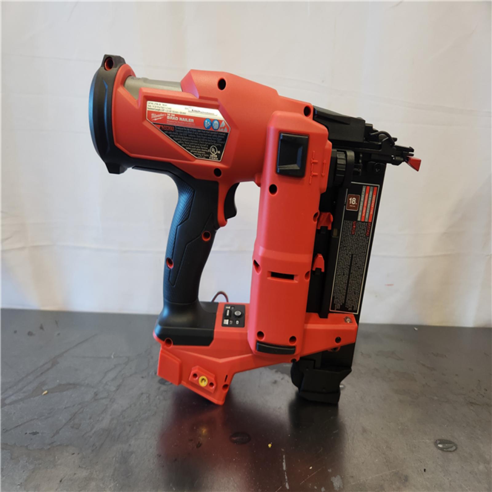 AS-IS- Milwaukee M18 FUEL 18 Gauge Brad Nailer