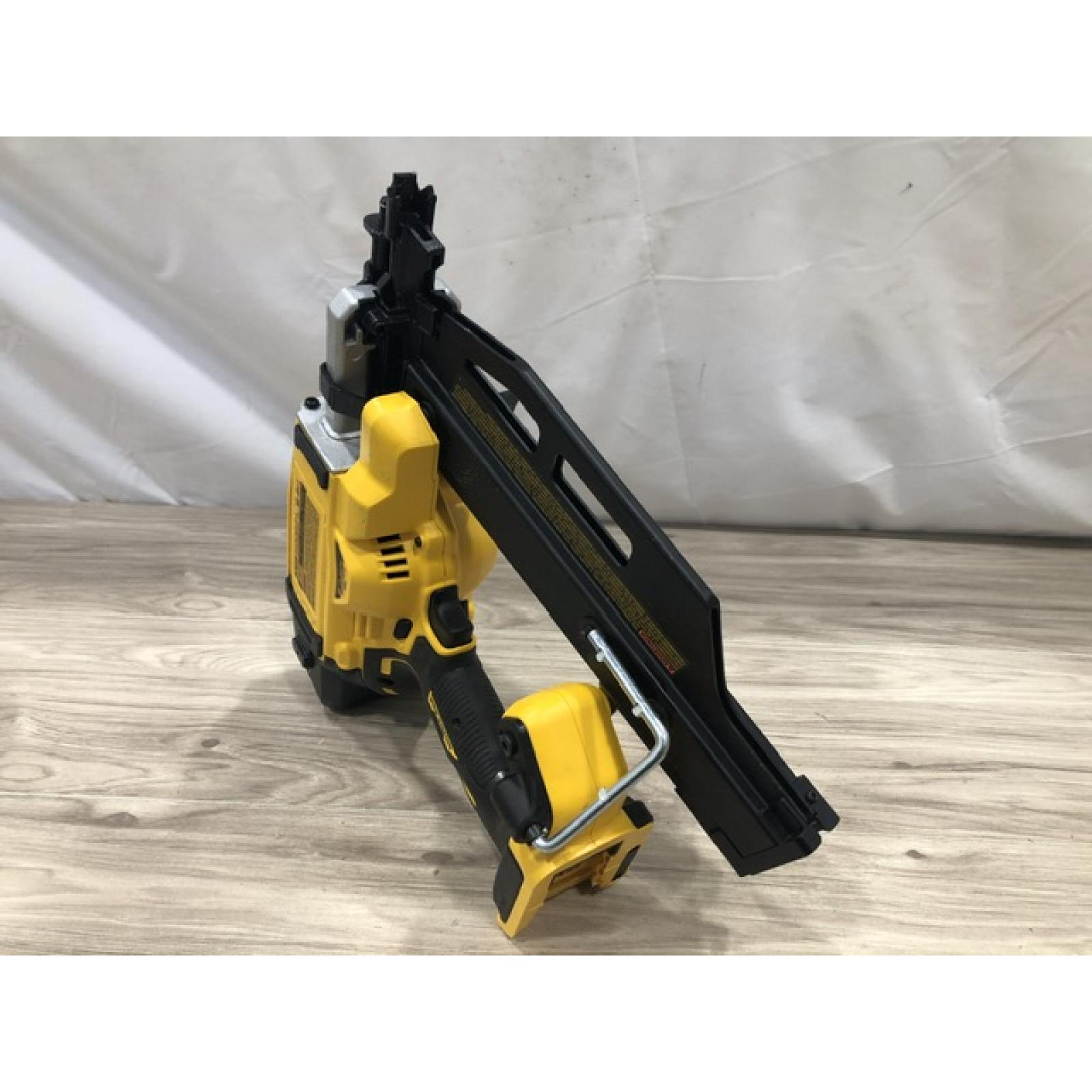 AS-IS DEWALT 20-Volt 21° Cordless Framing Nailer (Tool-Only)