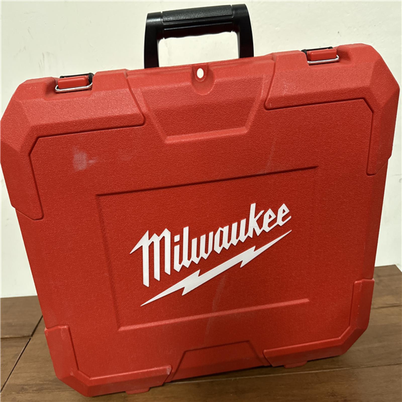 California AS-IS Milwaukee M18 Short Throw Press Tool Kit with Pex Crimp Jaws  Includes (2) Batteries  Charger and Hard Case