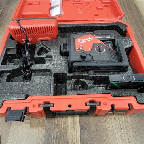 AS-IS Milwaukee-3632-21 M12 Green Beam Laser 360Â° 3-Plane Kit
