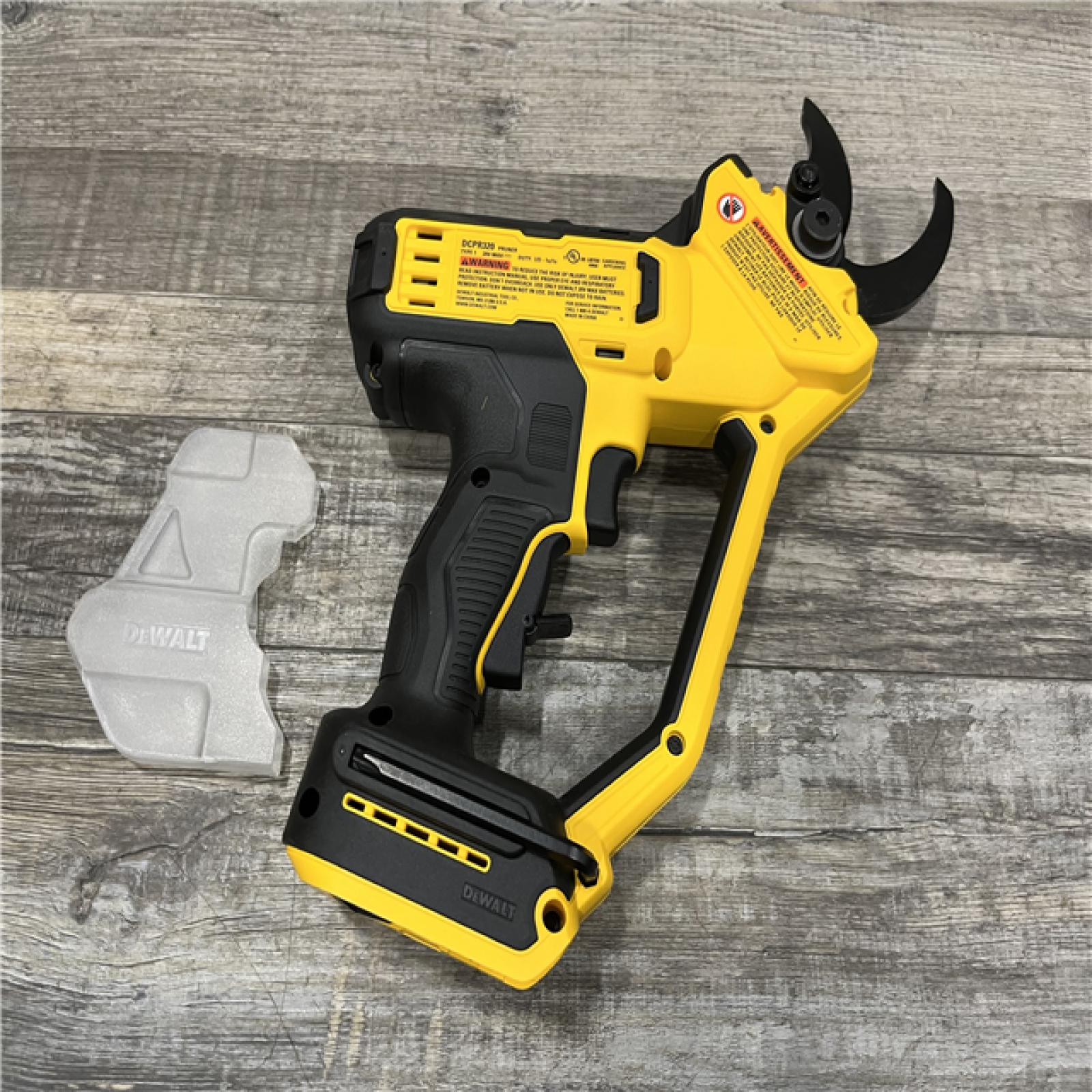 LIKE NEW - DEWALT 20-Volt MAX 1 -1/2 in. Capacity Cordless Battery Powered Pruner (Tool Only)