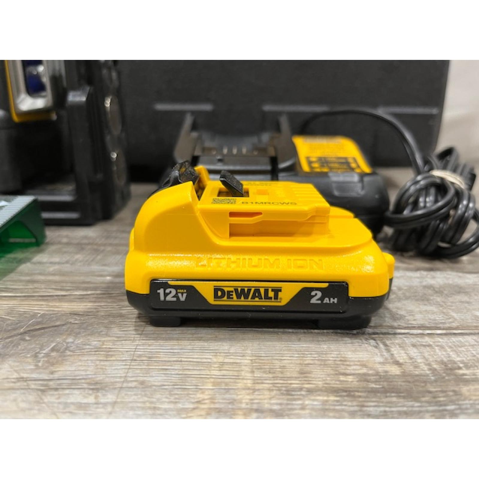 AS-IS DEWALT 12V MAX Lithium-Ion 100 ft. Green Self-Leveling 3-Beam 360 Degree Laser Level Kit