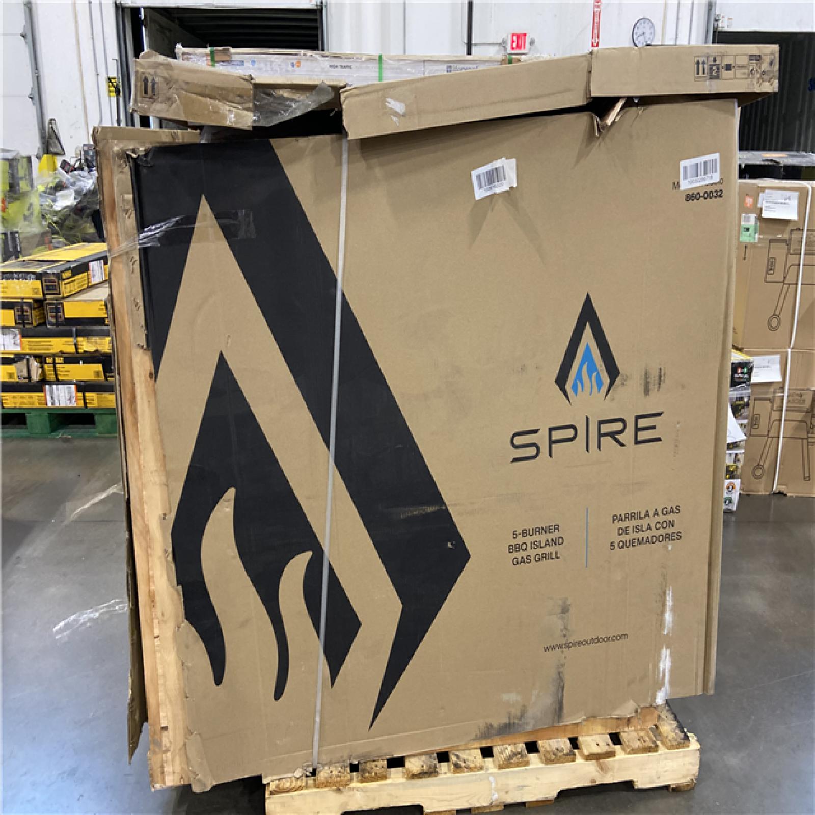 DALLAS LOCATION - SPIRE 5-Burner Built-In Propane Gas Stone Island Grill in Terra Rosa