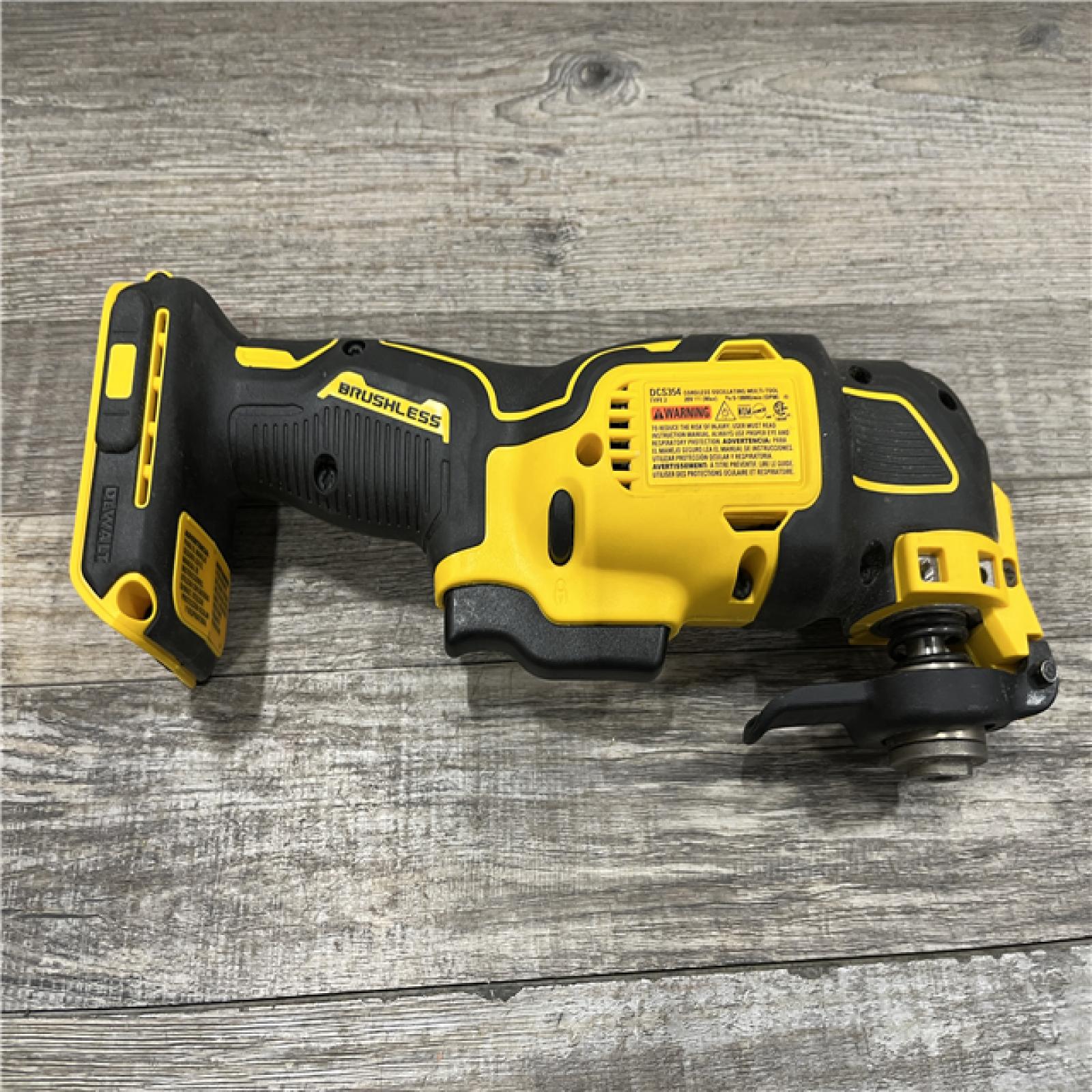 AS-IS DEWALT ATOMIC 20V MAX Cordless Brushless Oscillating Multi Tool Kit