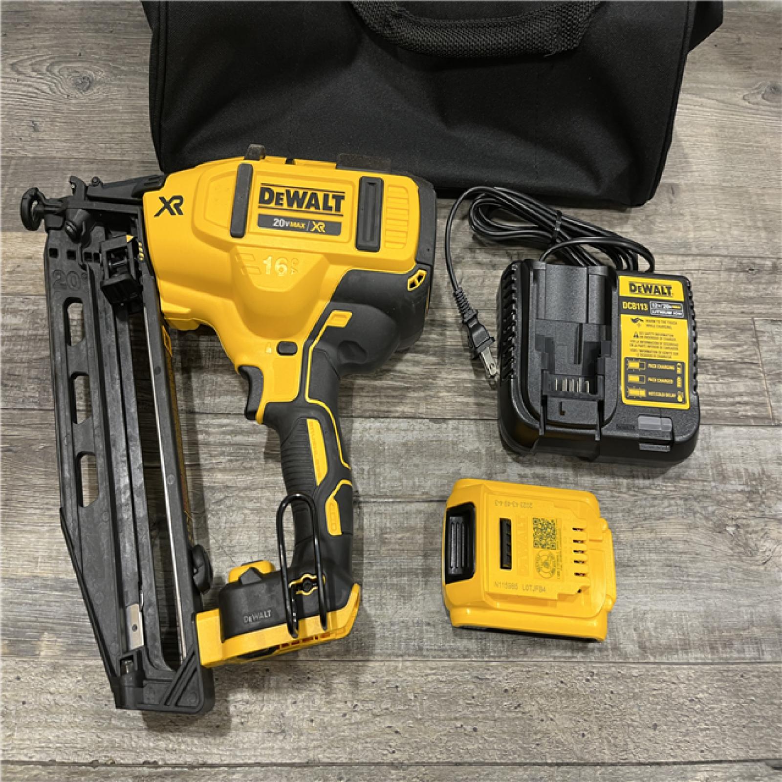 AS-IS DEWALT 20V MAX XR 16-Gauge Electric Cordless Angled Finishing Nailer Kit