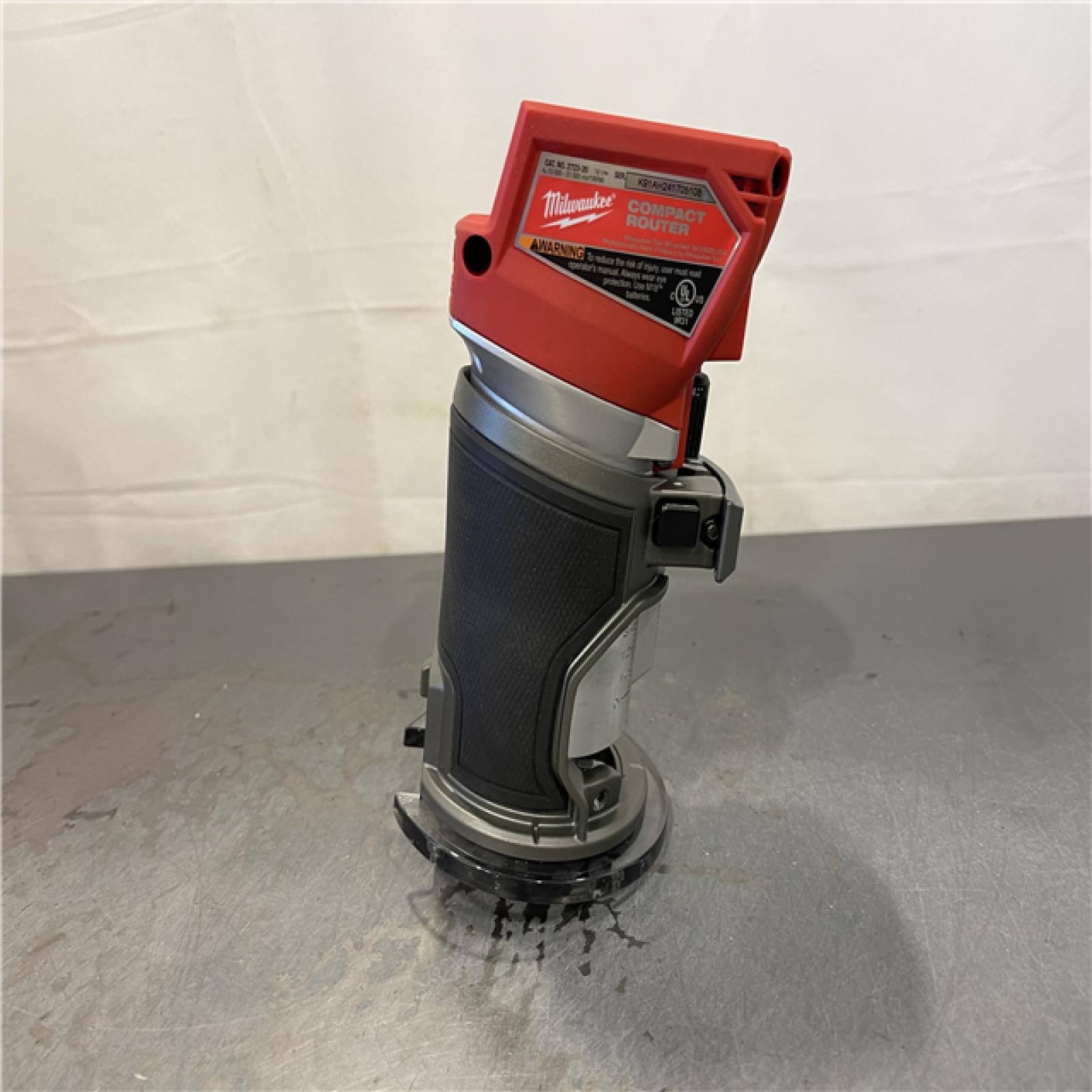 AS-IS - Milwaukee M18 FUEL 18V Lithium-Ion Brushless Cordless Compact Router