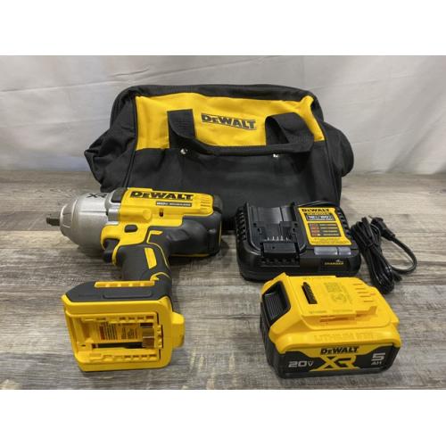AS-IS DEWALT 20V MAX Lithium-Ion Cordless 1/2 in. Impact Wrench Kit