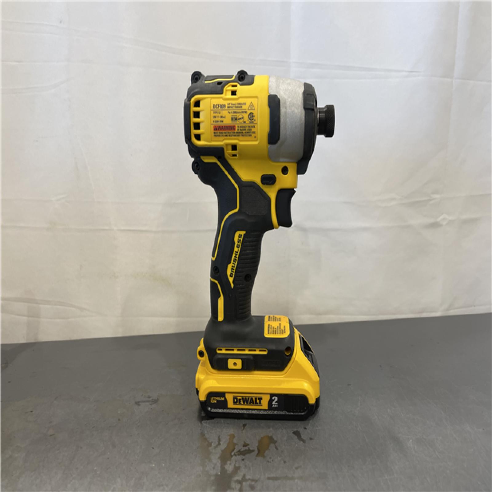 AS-IS - DEWALT ATOMIC 20V MAX* Brushless Cordless Compact 1/4 in. Impact Driver Kit