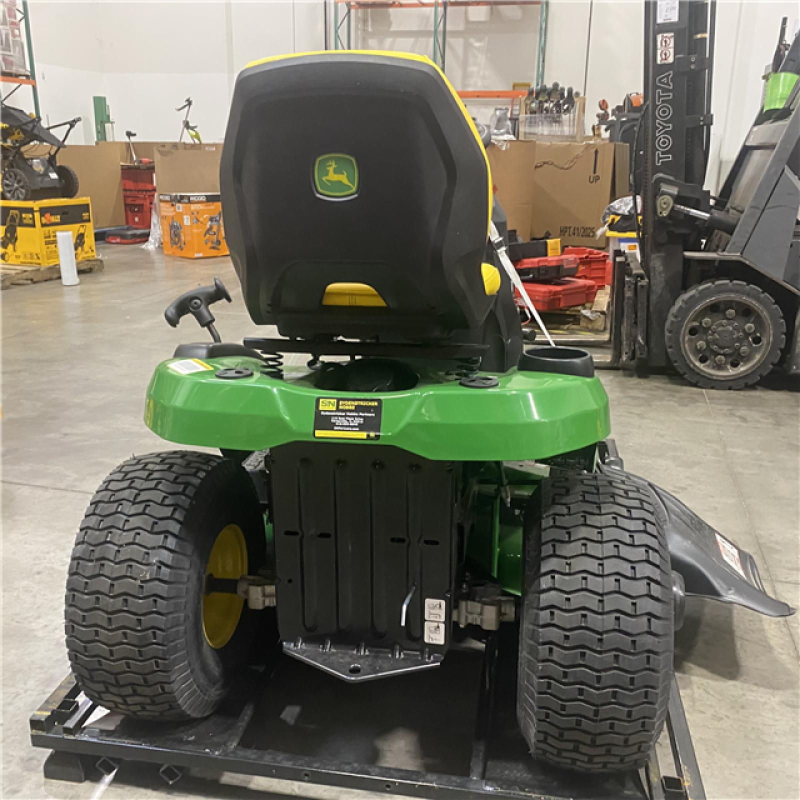 Dallas Location - As-Is John Deere S140 lawn tractor - mowers